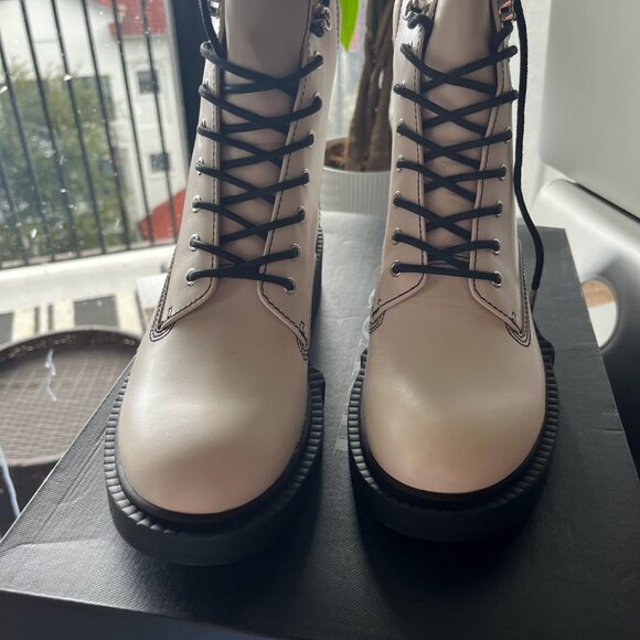 Coach Women's Lorimer Leather Lace Up Boots - Chalk - Picture 5 of 6